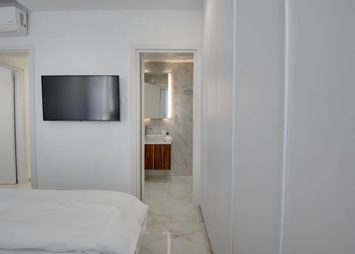 Oniro Makenzy * Larnaca