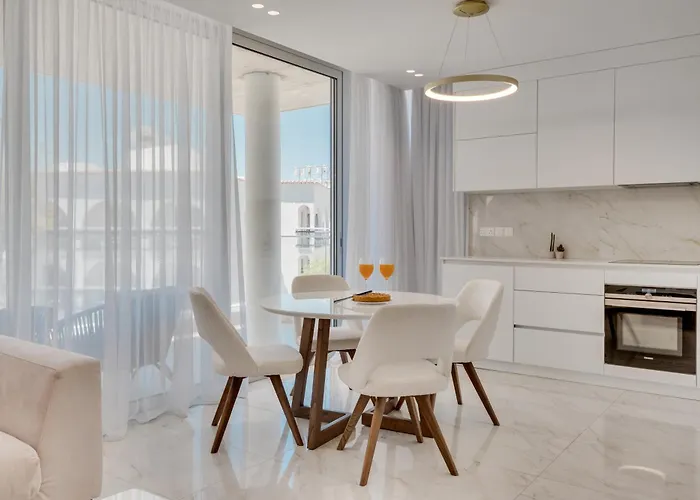 Oniro Makenzy Apartament *